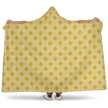 Load image into Gallery viewer, Golden Fleur De Lis Pattern Hooded Sherpa Lined Blanket