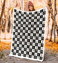 Load image into Gallery viewer, Black and White Checkered Music Note Pattern Fleece Throw Blanket With White Border