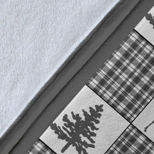 Winter Plaid Pattern Fleece Blanket Patchwork Deer and Pine Trees Pattern Dark Gray Border
